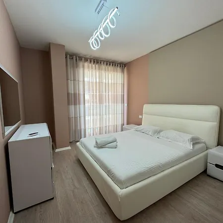 Sam's 2 - Tirana